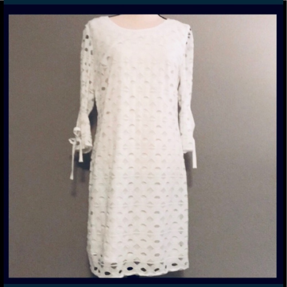 🆕 White 3/4 Sleeve Dress